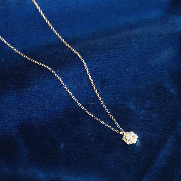 Solitaire minimal silver pendant with chain
