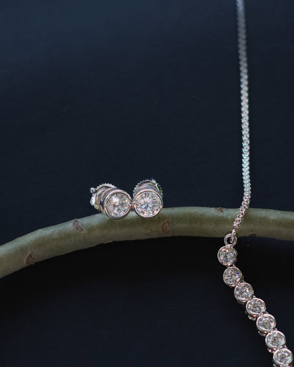 Silver solitaire necklace