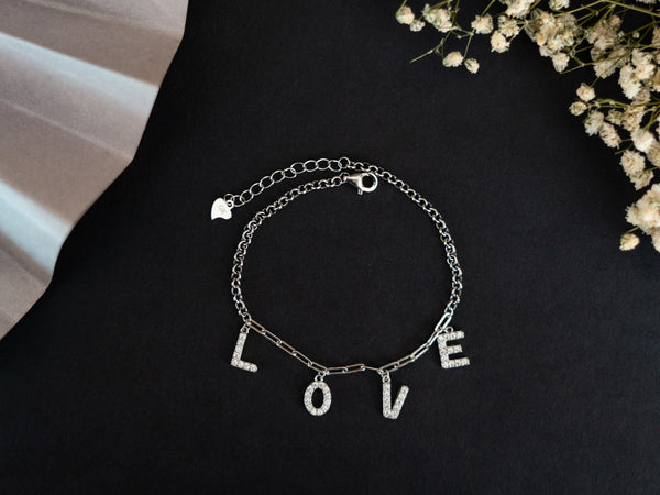Love design bracelet