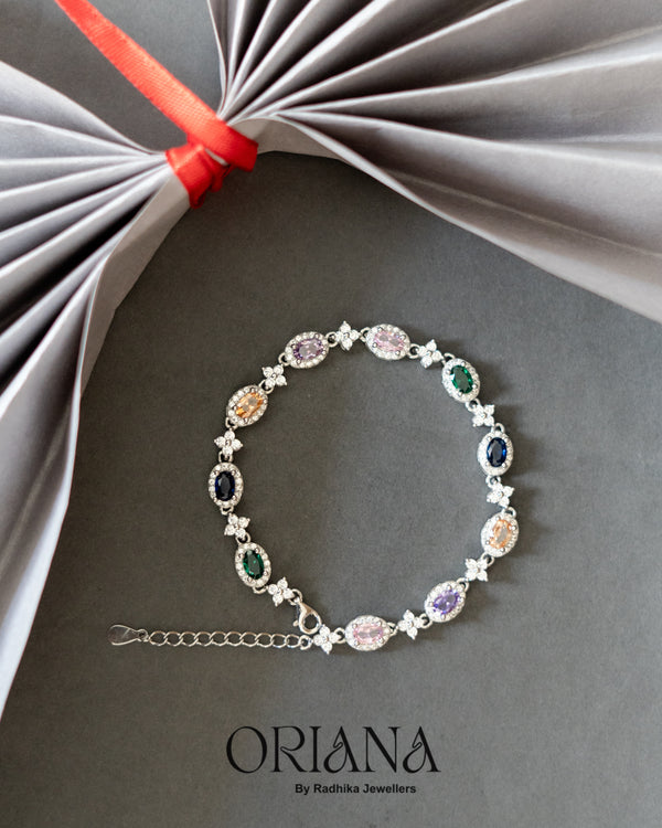 Bracelet with oval stone