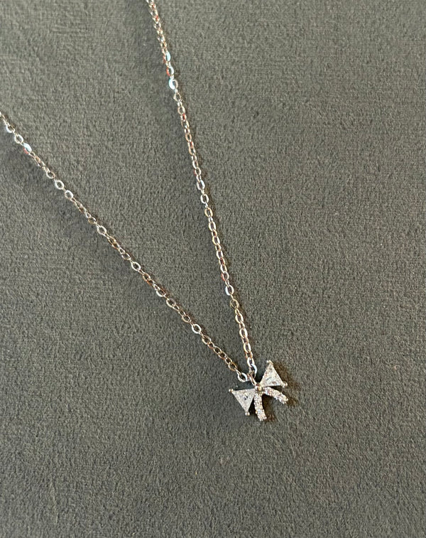 Bow Silver necklace